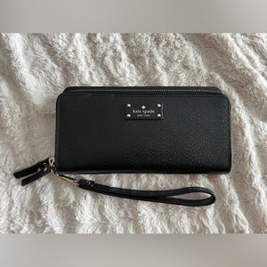 Kate Spade Staci Large Carryall Wristlet